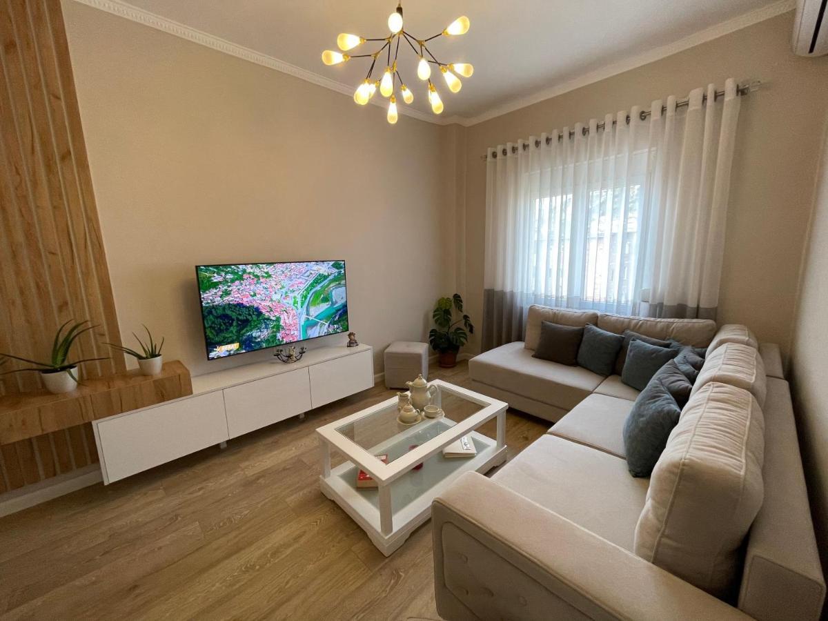 Joni & Joy Center Apartment Берат Екстер'єр фото