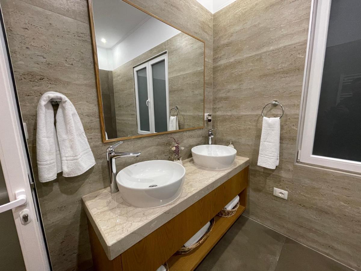 Joni & Joy Center Apartment Берат Екстер'єр фото