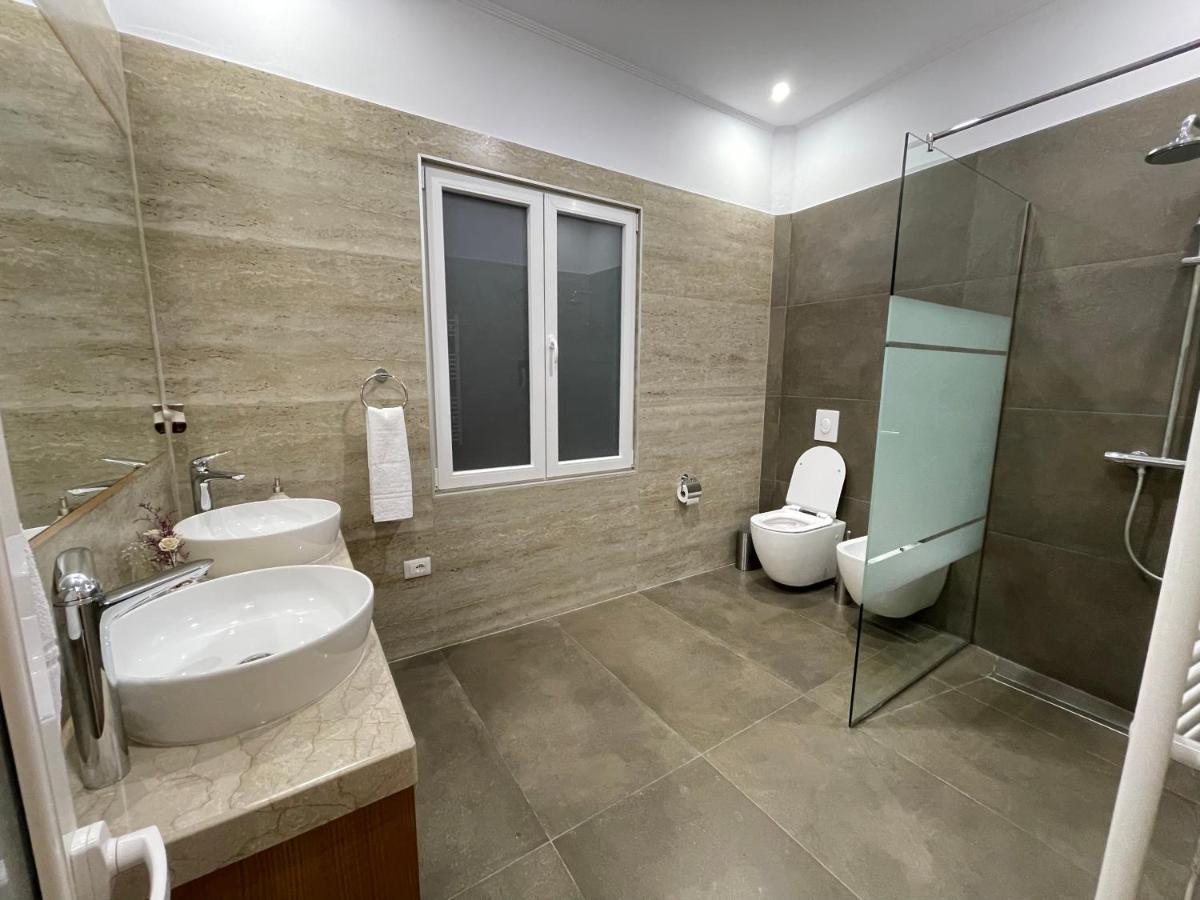 Joni & Joy Center Apartment Берат Екстер'єр фото