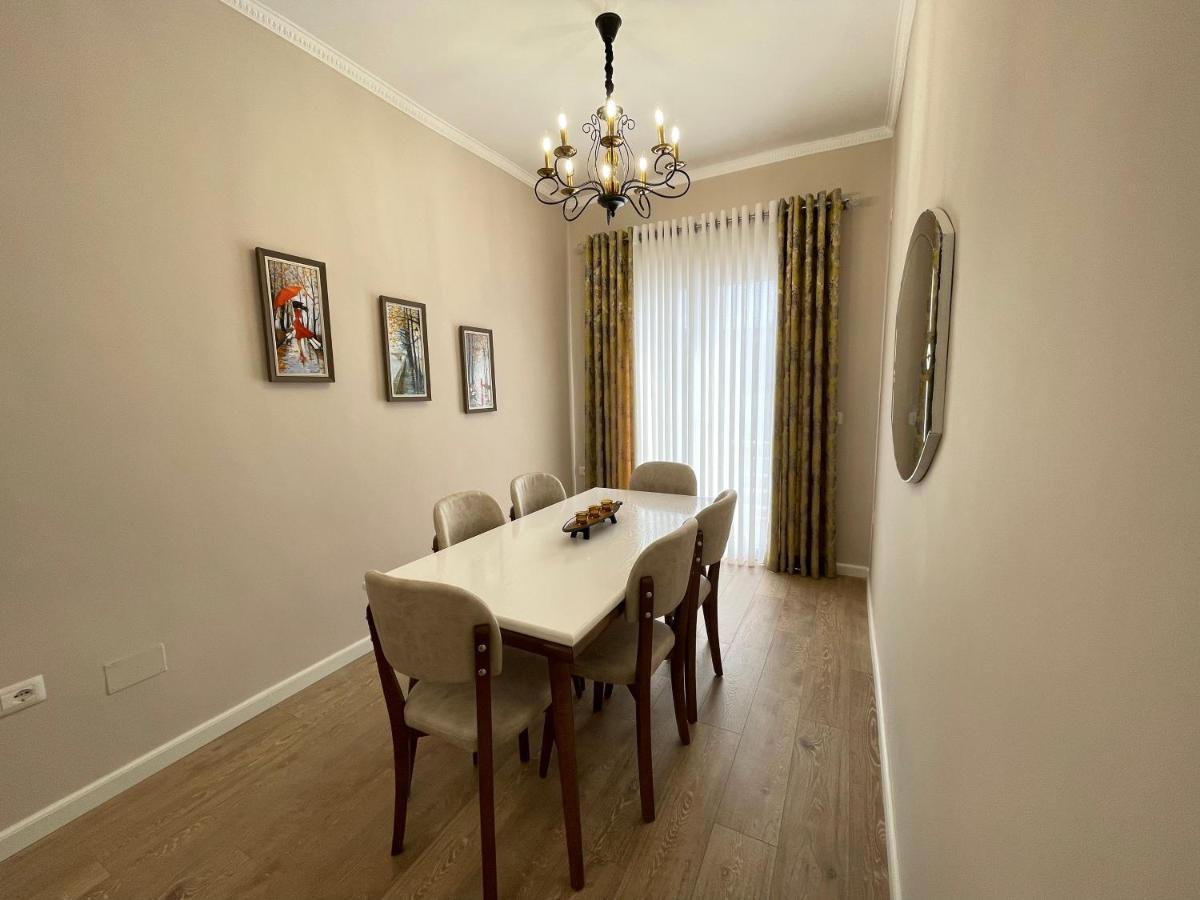 Joni & Joy Center Apartment Берат Екстер'єр фото