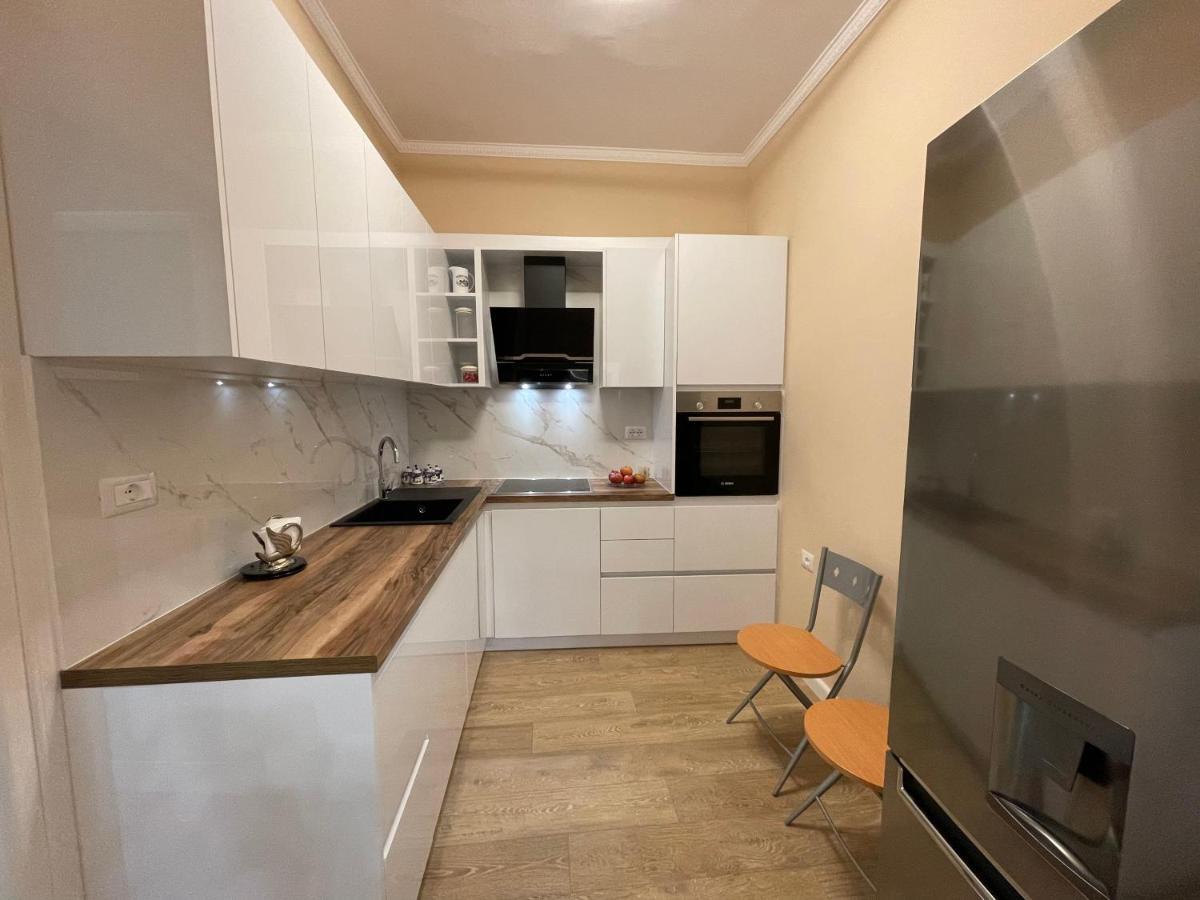 Joni & Joy Center Apartment Берат Екстер'єр фото